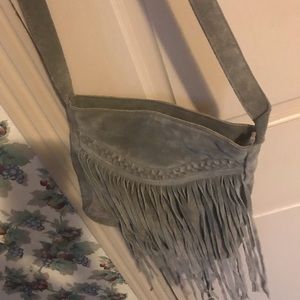 Med/small grayish bag e suede with fringe